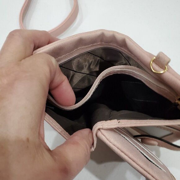 Small Handbag Pink Faux Leather Gold Tone Chain Crossbody Strap with Billfold - Picture 15 of 16